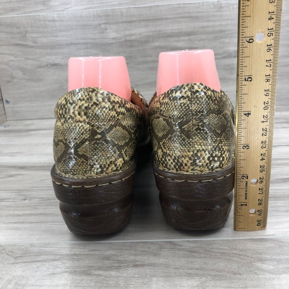 Bolo by Born Clogs Women's 10 Snake Skin Print Slip On Shoes - Picture 8 of 10